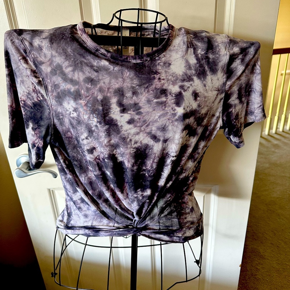 LuLuLemon Twist Top